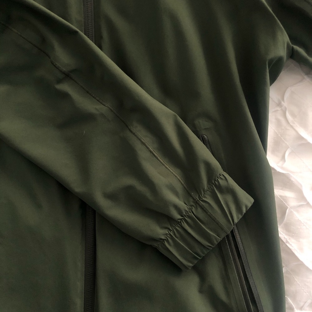 Lululemon Jacket - Picture 4 of 8